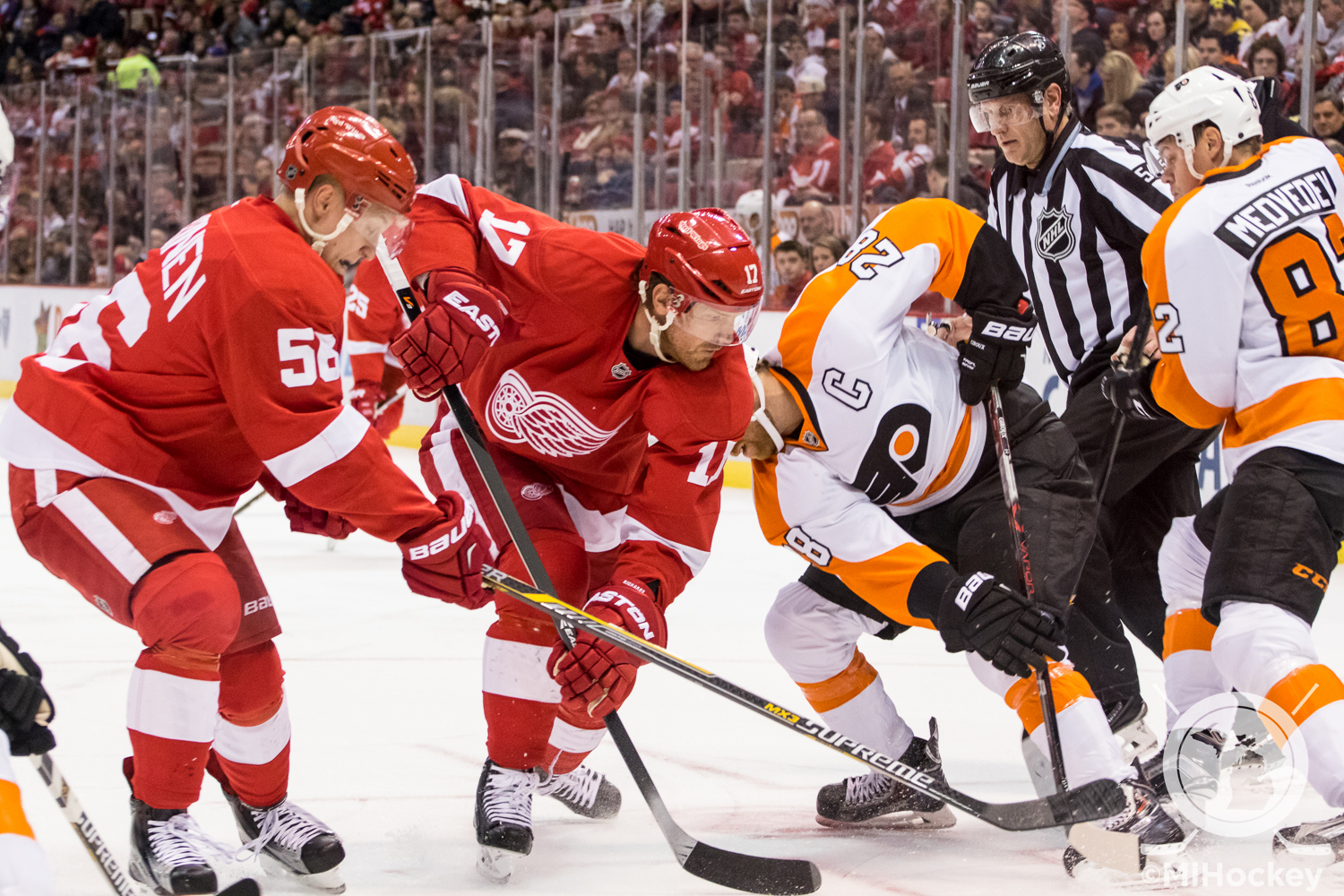 Red Wings fall to Flyers in Sunday night shootout (with photos)